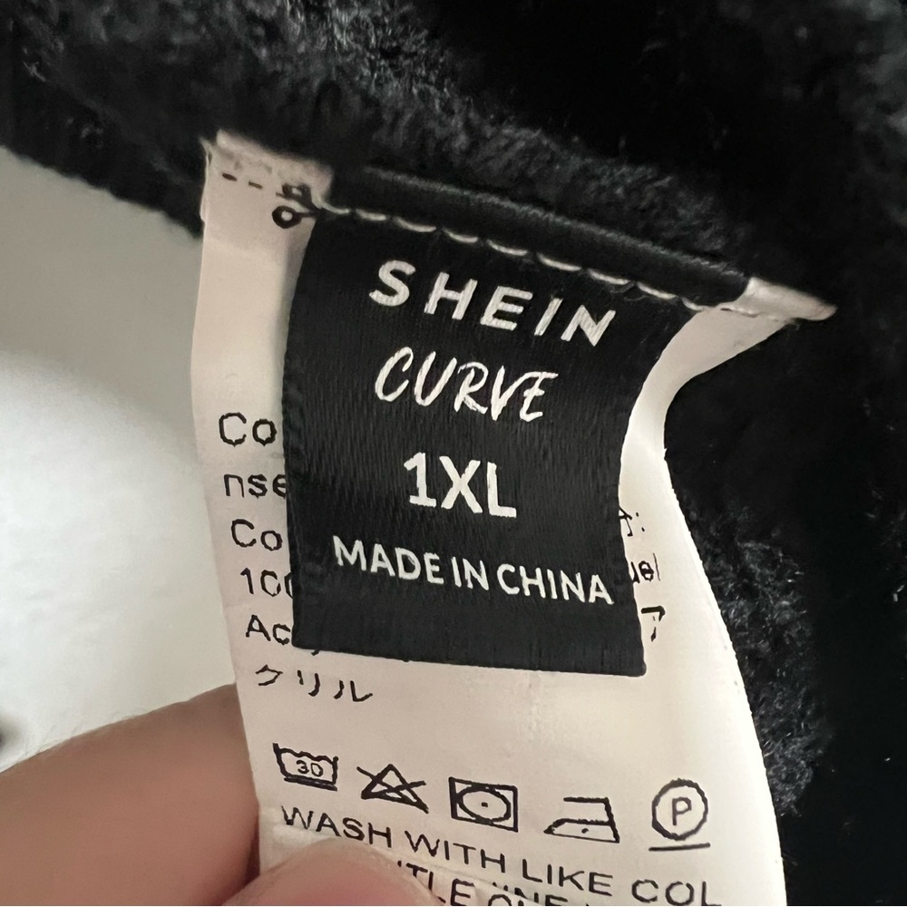Shein Cropped Black Sweater with Chain Detail NWOT - Picture 5 of 5
